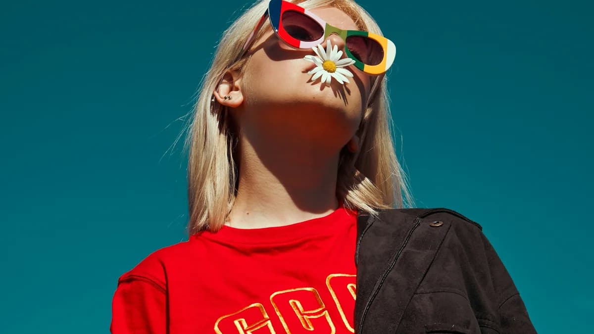 Personal styling session with clothing pieces - choosing the best AI stylist app for outfits