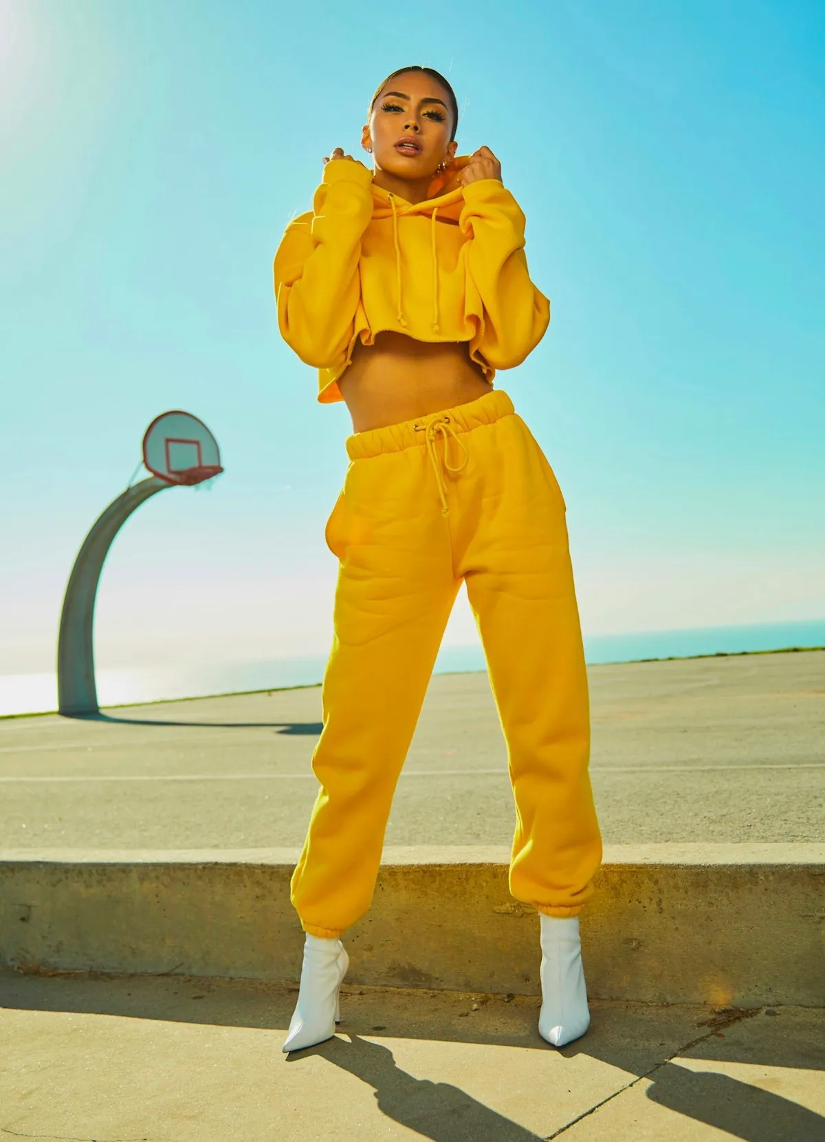 Track the price of street style pieces on your wishlist